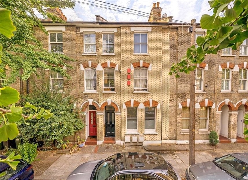 Flat Bonnington Square in Greater London