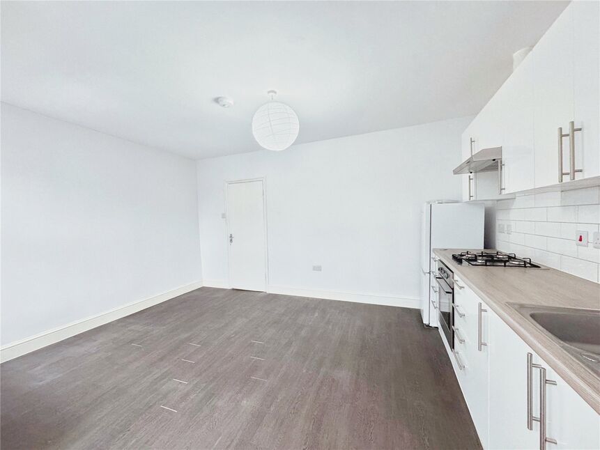 Flat Fulbourne Road in Greater London