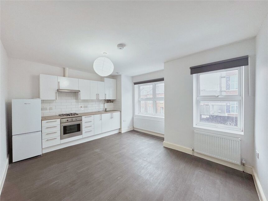 Flat Fulbourne Road in Greater London