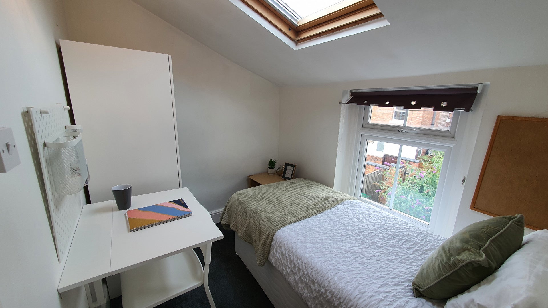 Room Leonard Street in Chester