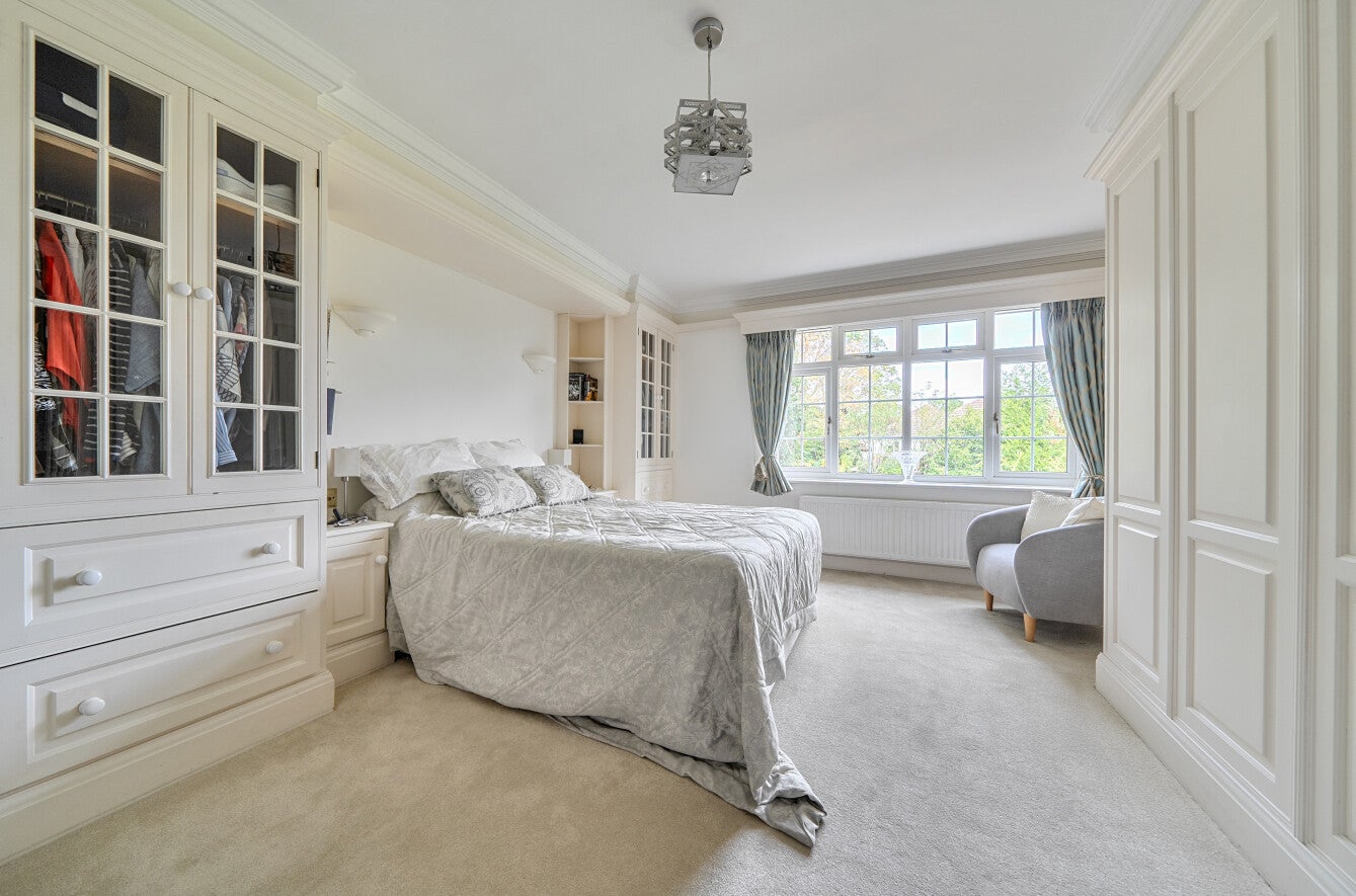 House Greenway Close in Greater London