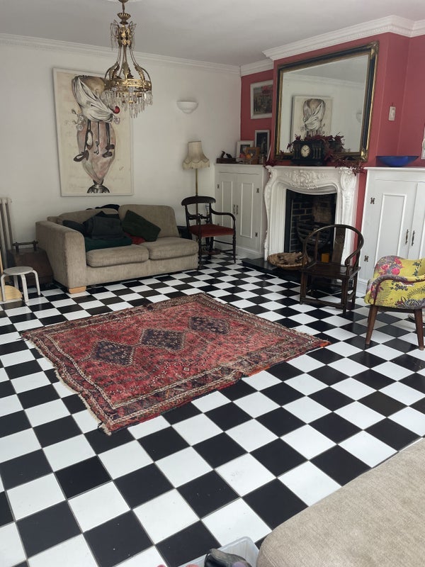 Room Combemartin Road in Greater London
