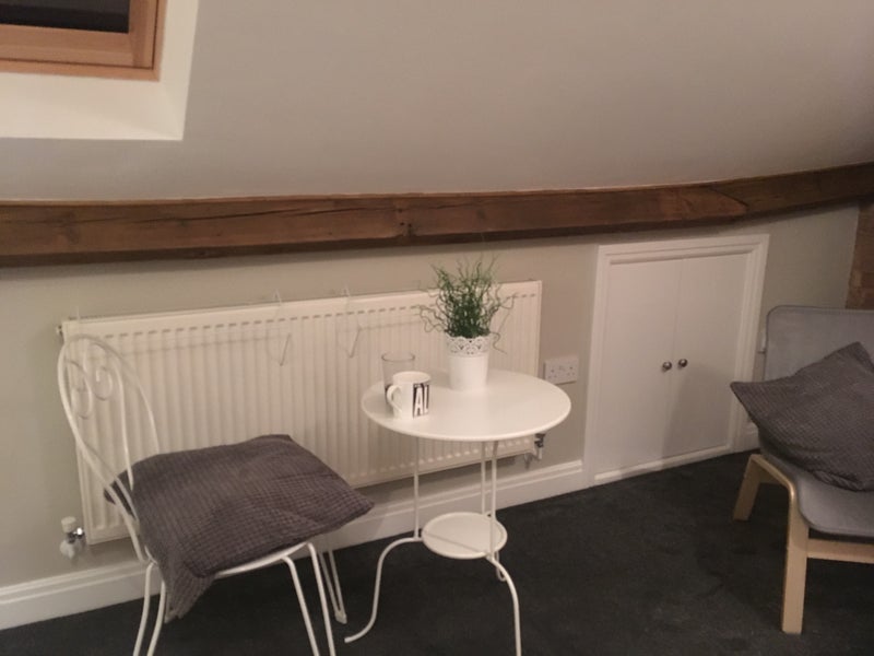 Room Combemartin Road in Greater London