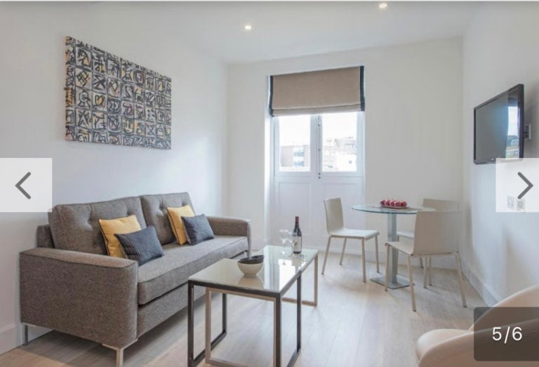 Flat Rosebery Avenue in Greater London