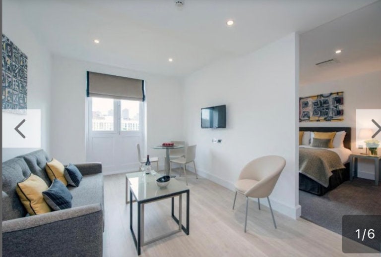 Flat Rosebery Avenue in Greater London