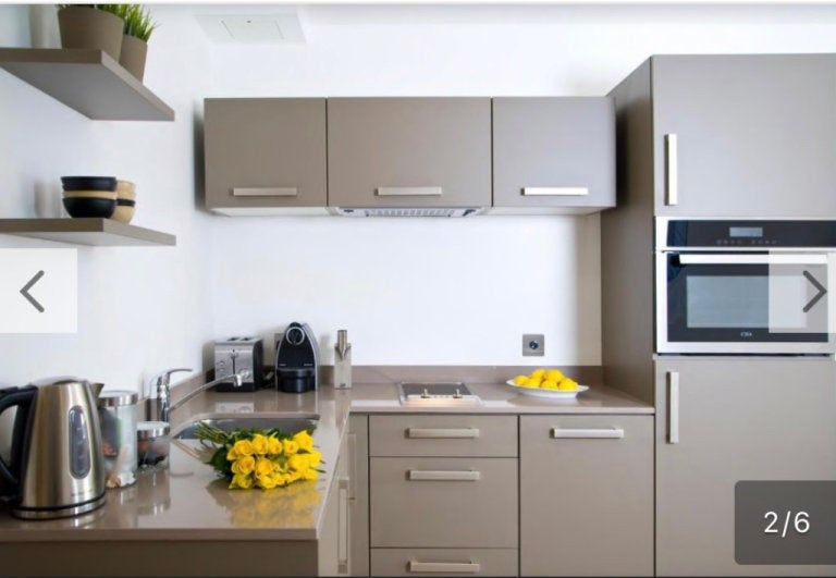 Flat Rosebery Avenue in Greater London
