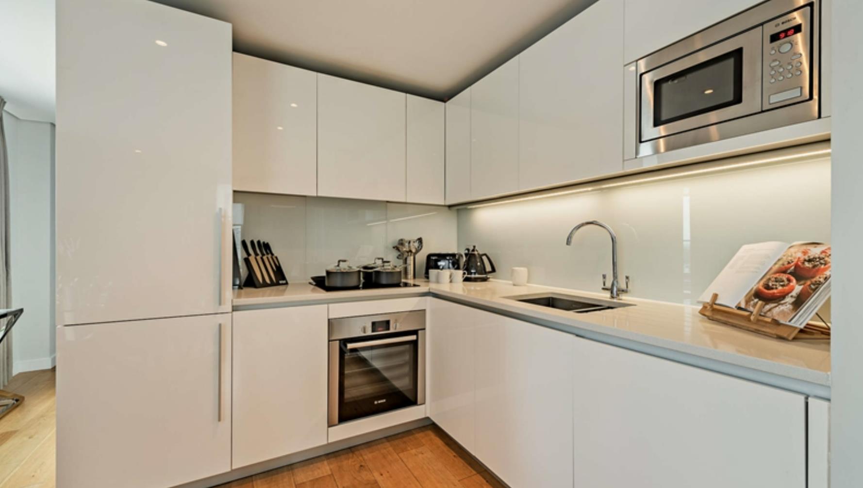 Flat Merchant Square in London