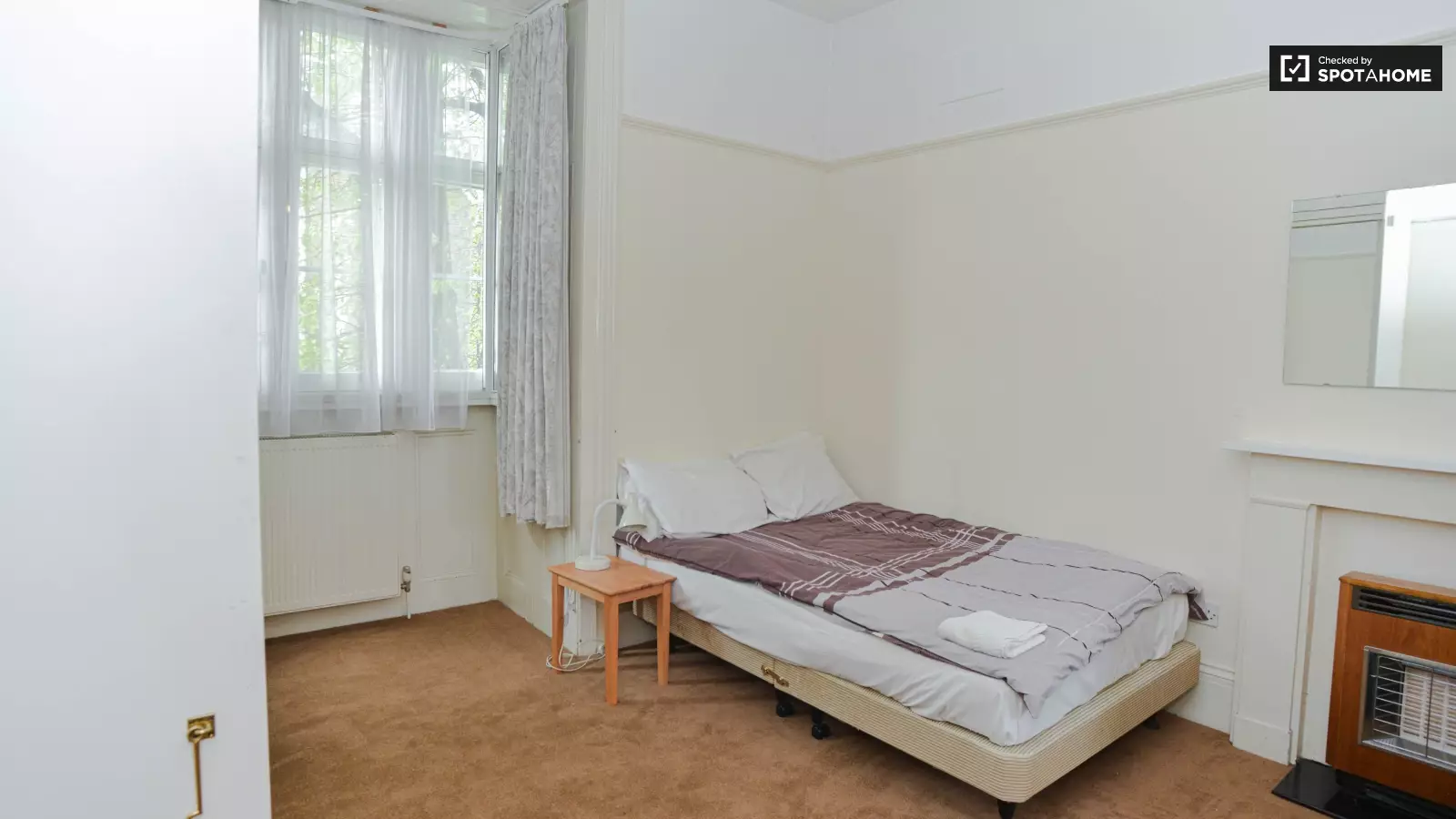 Flat St Anns Villas in Greater London