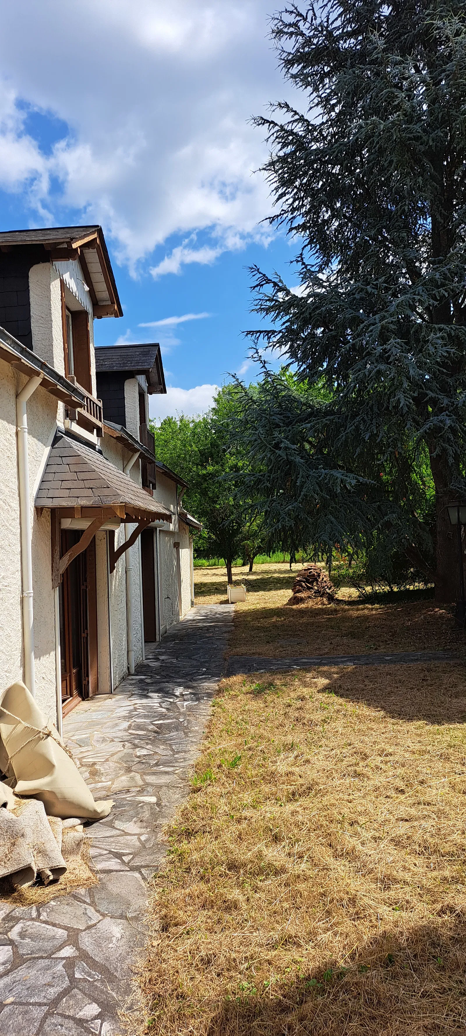 Chambre Route d'Onzain à Valencisse