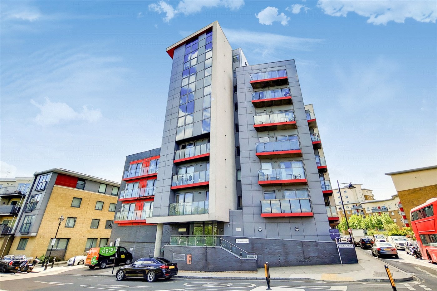 Flat Douro Street in Greater London