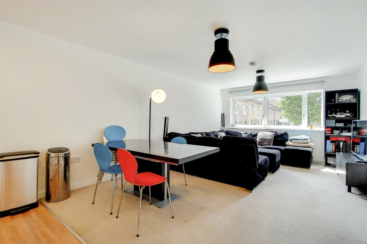 Flat Douro Street in Greater London
