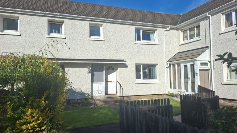 House Atheling Grove in City of Edinburgh