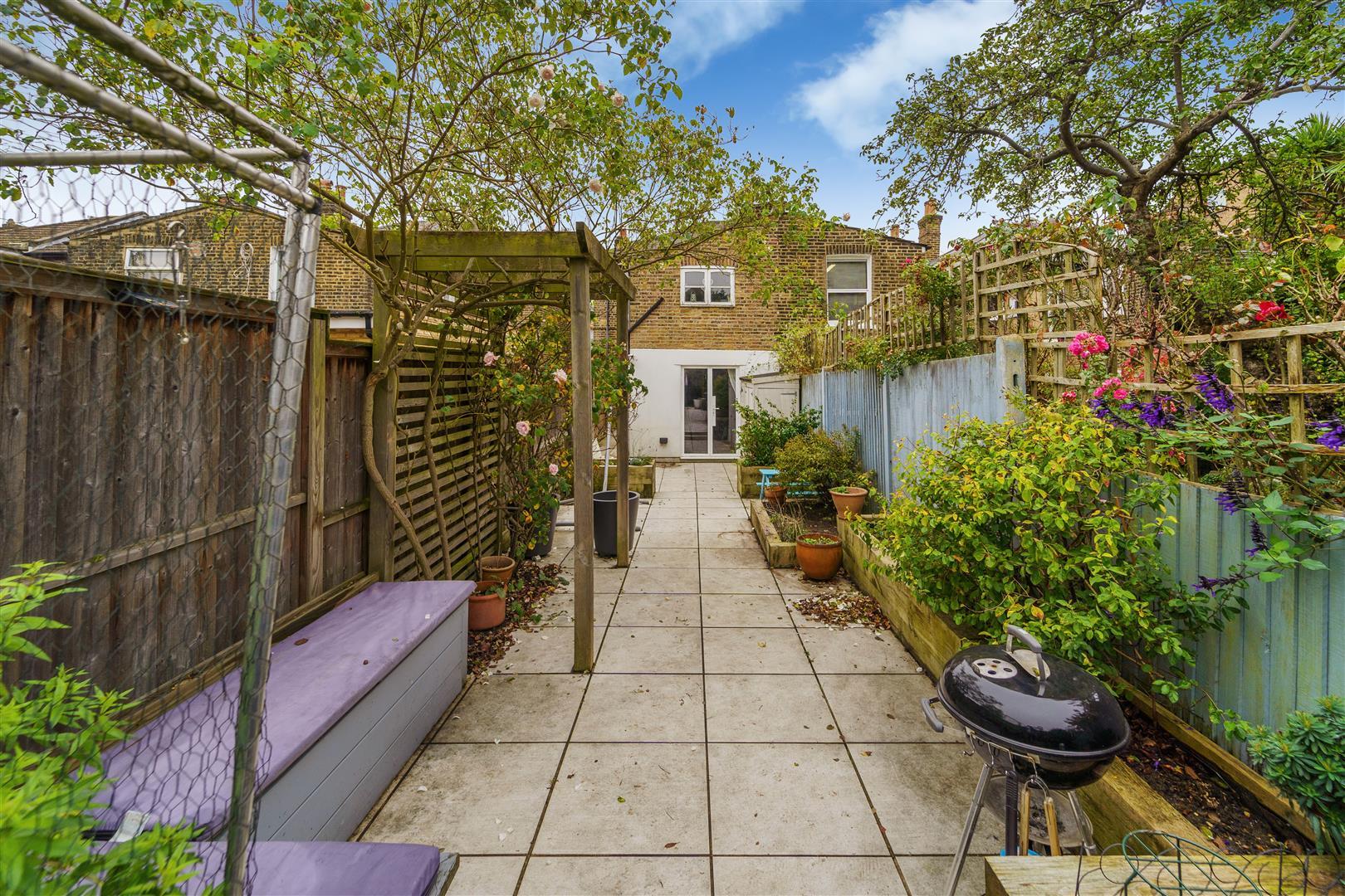 Flat Alexandra Road in Greater London