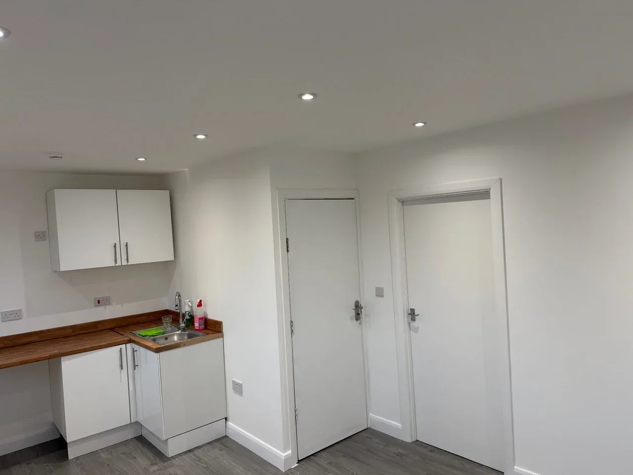 Flat Ribblesdale Avenue in Greater London