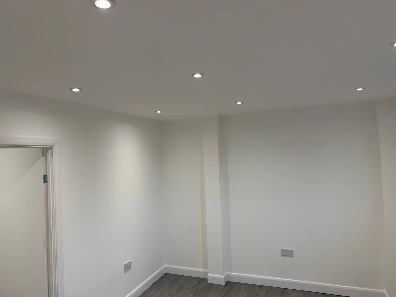 Flat Ribblesdale Avenue in Greater London