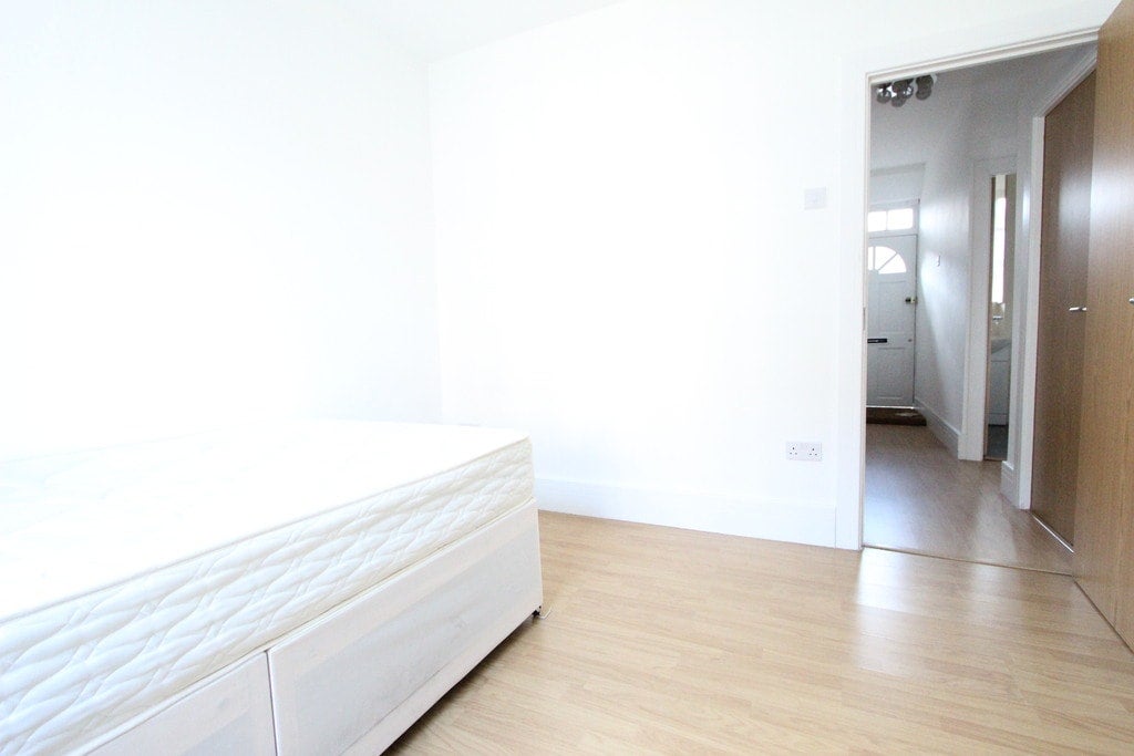Flat Frampton Street in City of Westminster