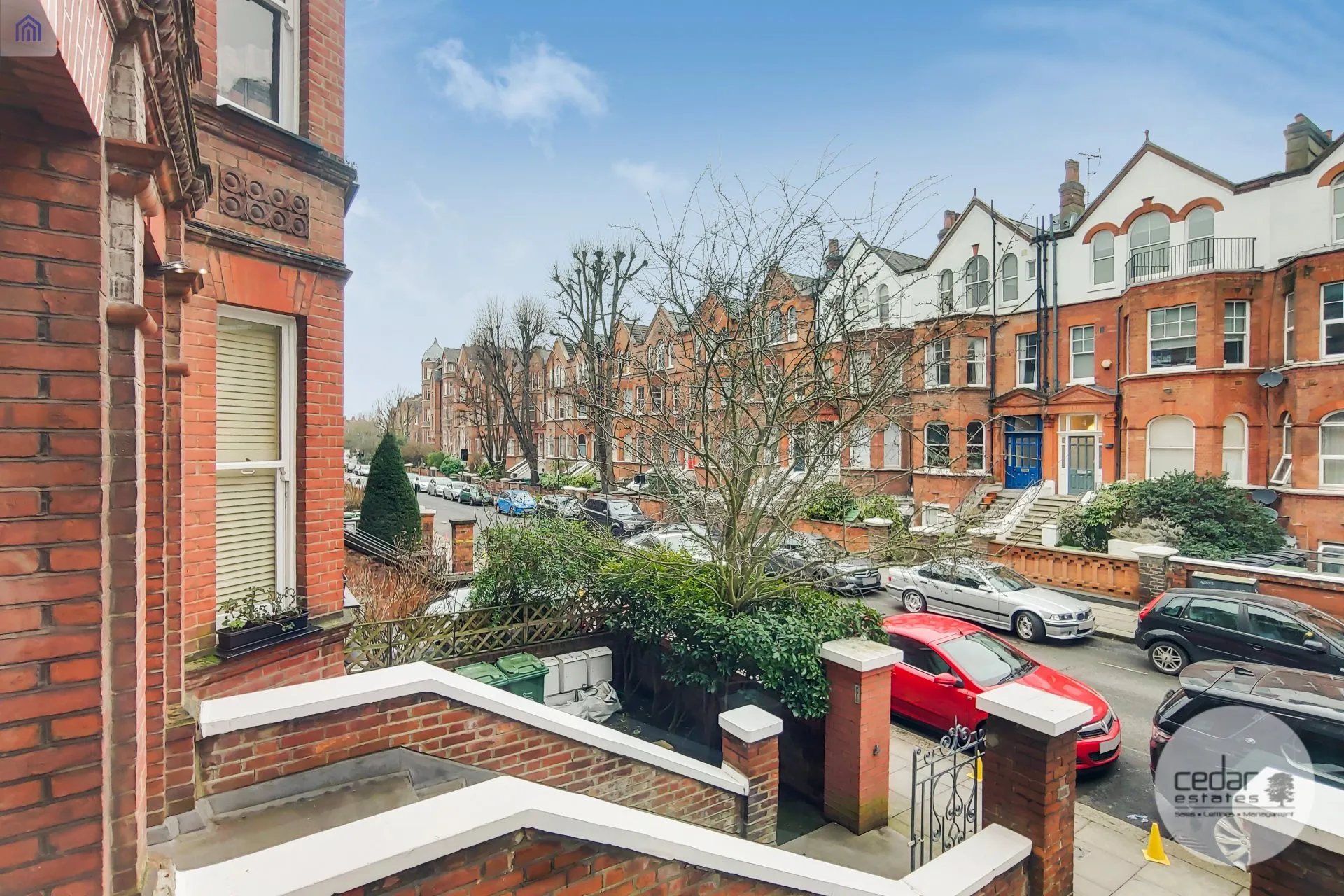 Flat Greencroft Gardens in Greater London