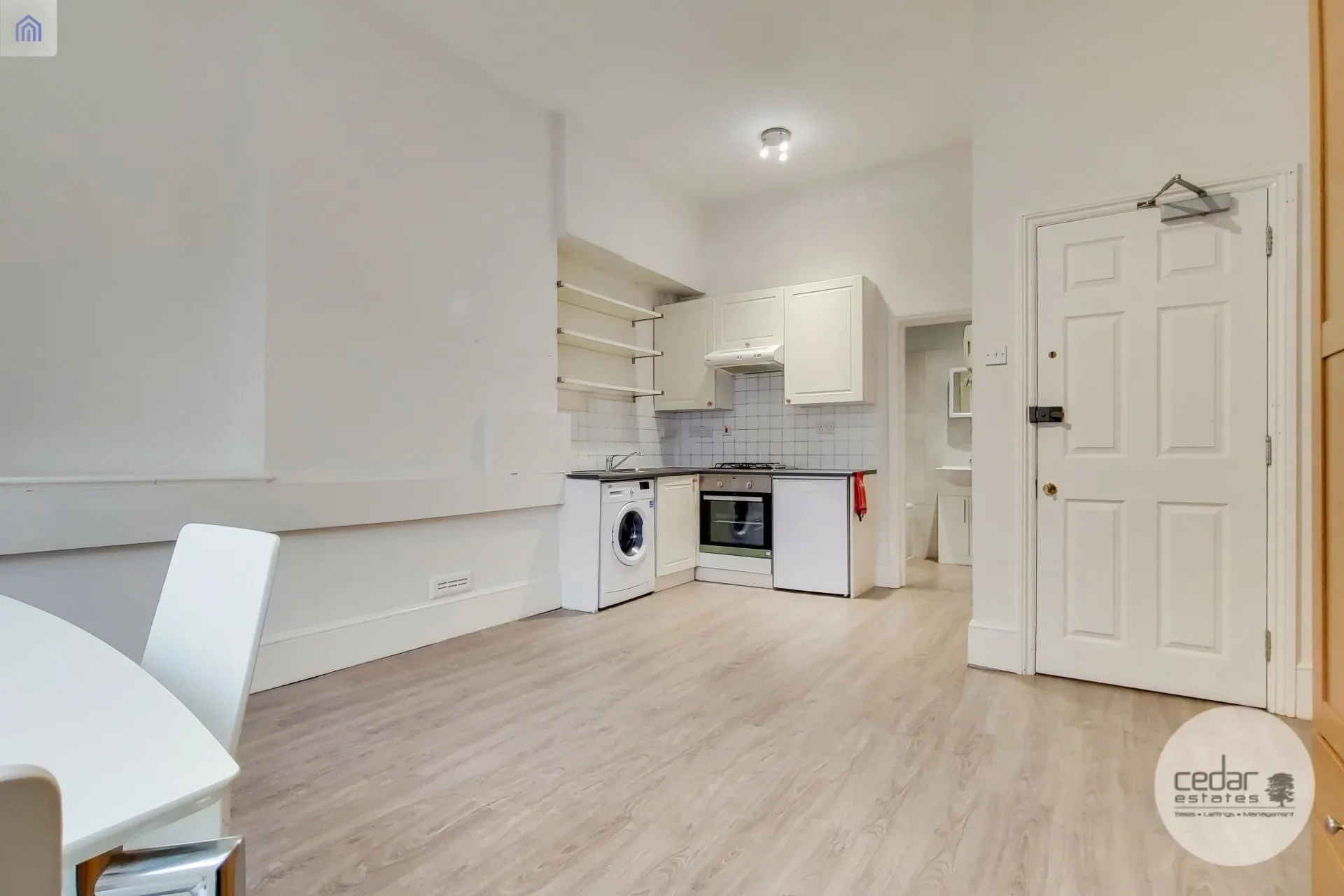 Flat Greencroft Gardens in Greater London