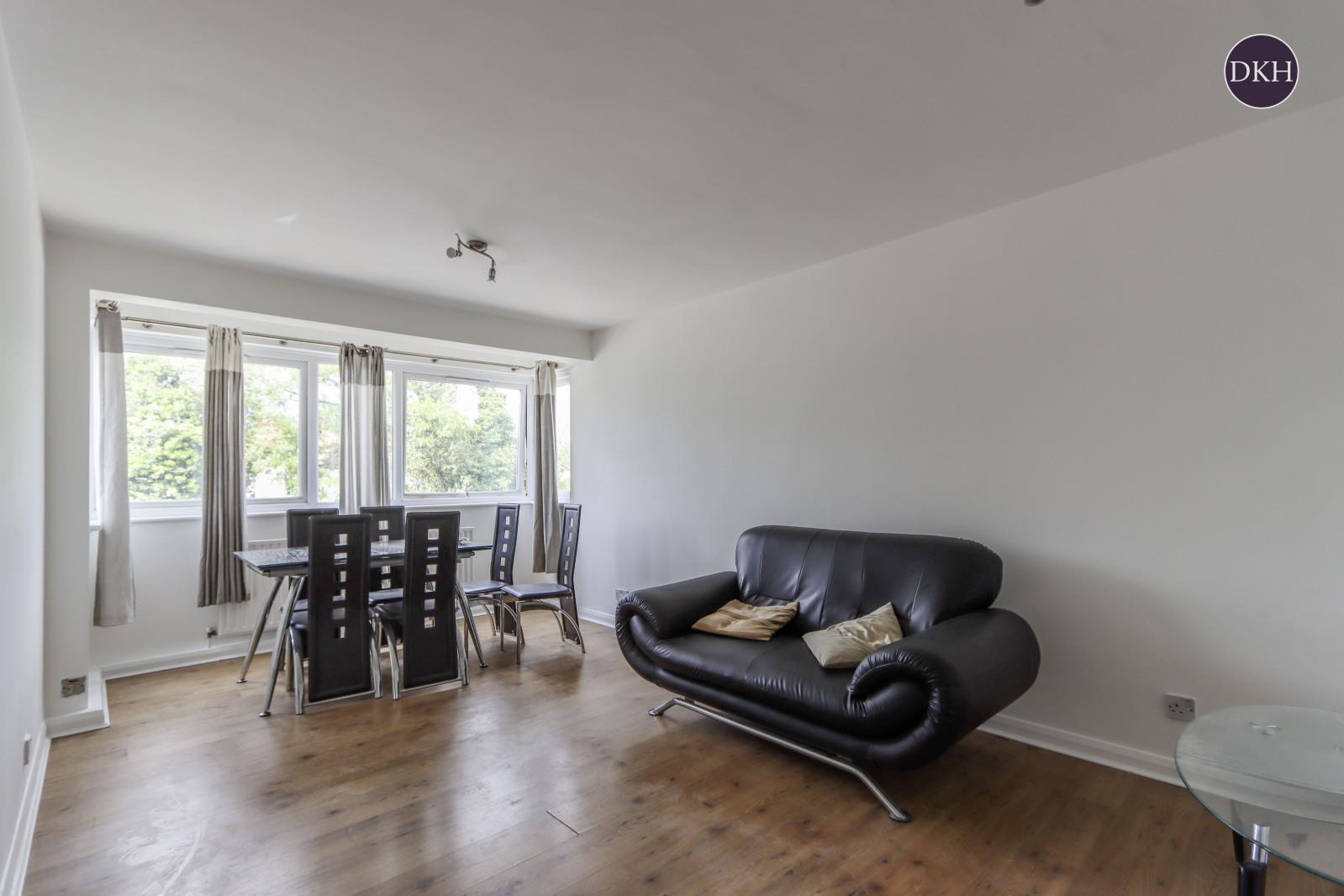 Flat Alexandra Grove in Greater London
