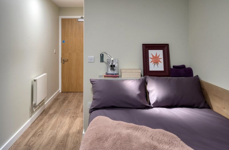 Room Fieldgate Street in Greater London