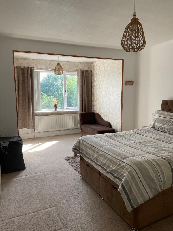 Room Bingley Road in Bradford