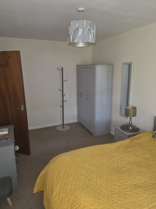 Room Bournemouth Road in Poole