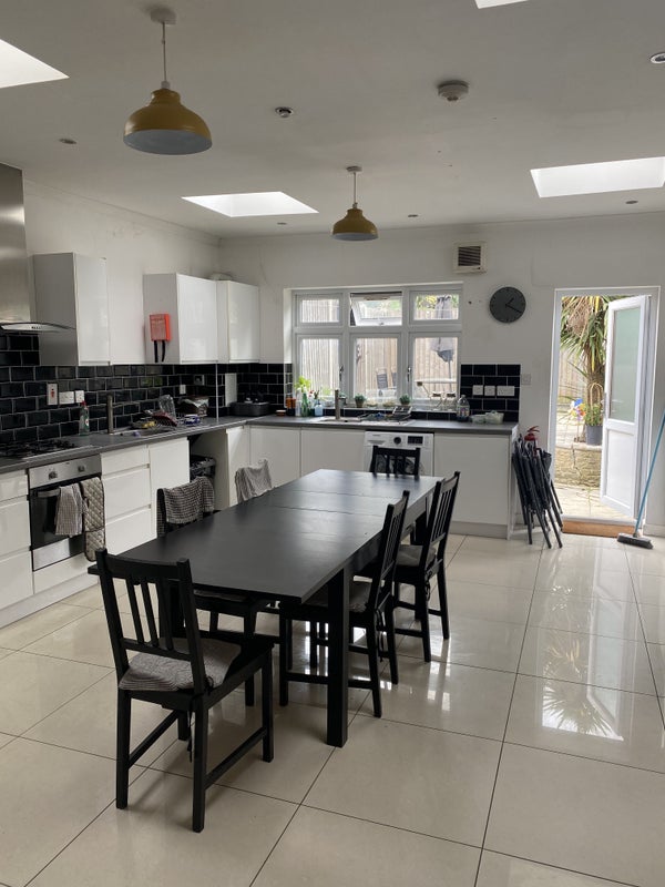 Room Crowland Road in Greater London