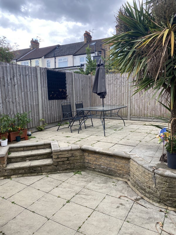 Room Crowland Road in Greater London