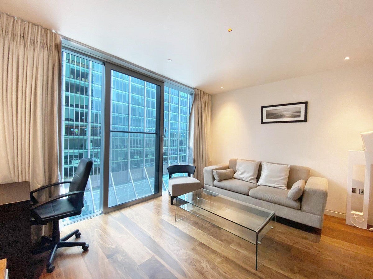 Flat Moor Lane in City of London