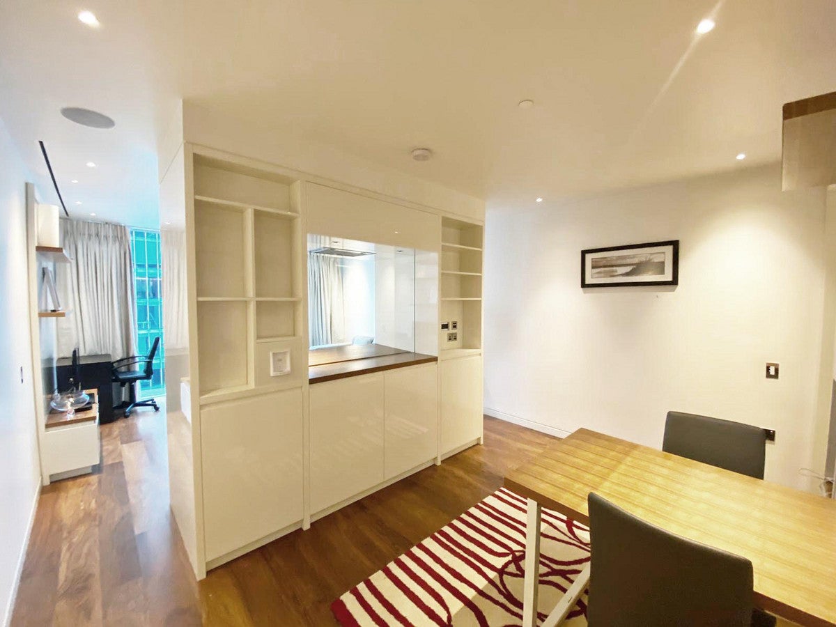 Flat Moor Lane in City of London