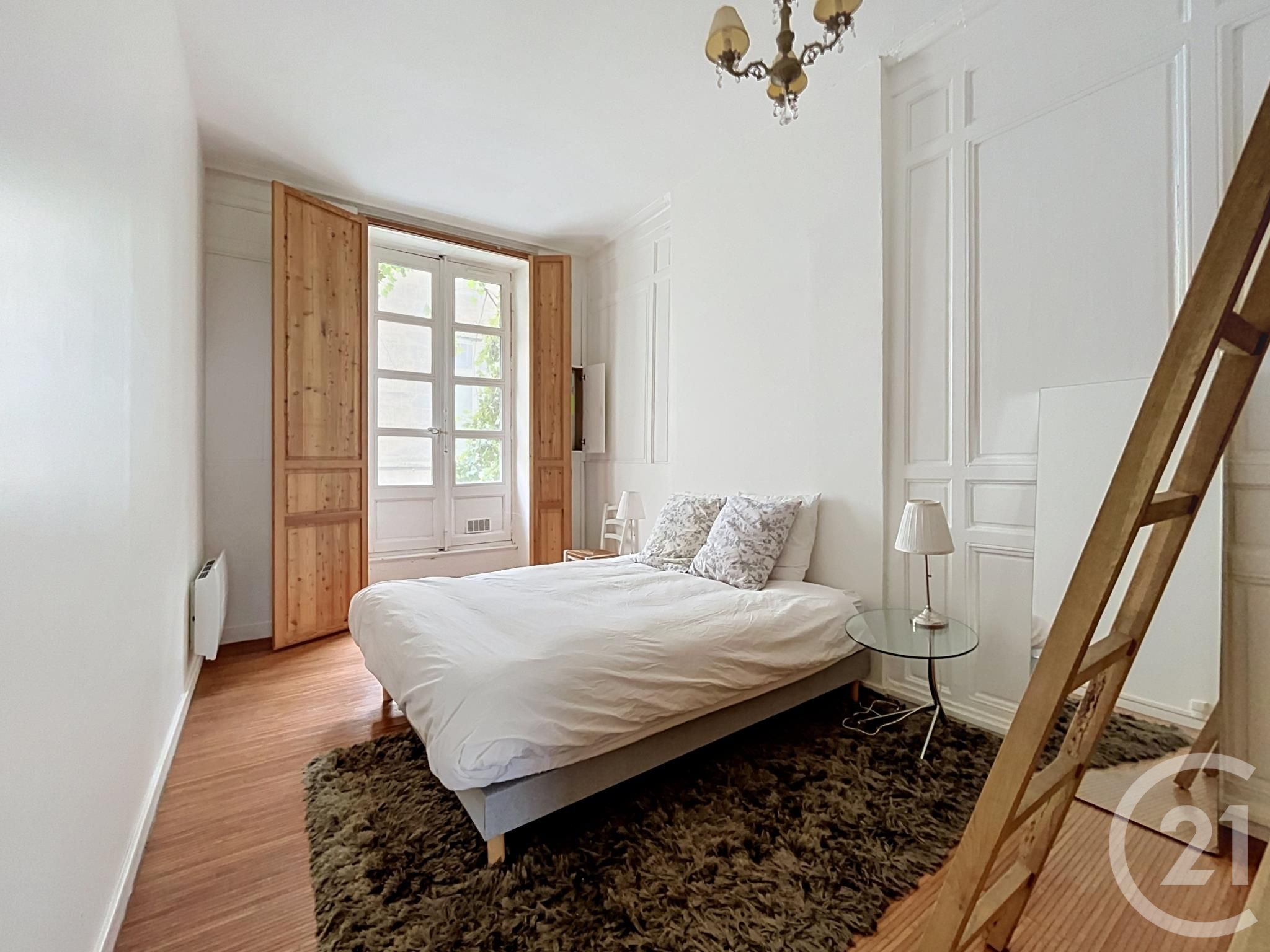 Flat Rue Poyenne in Bordeaux