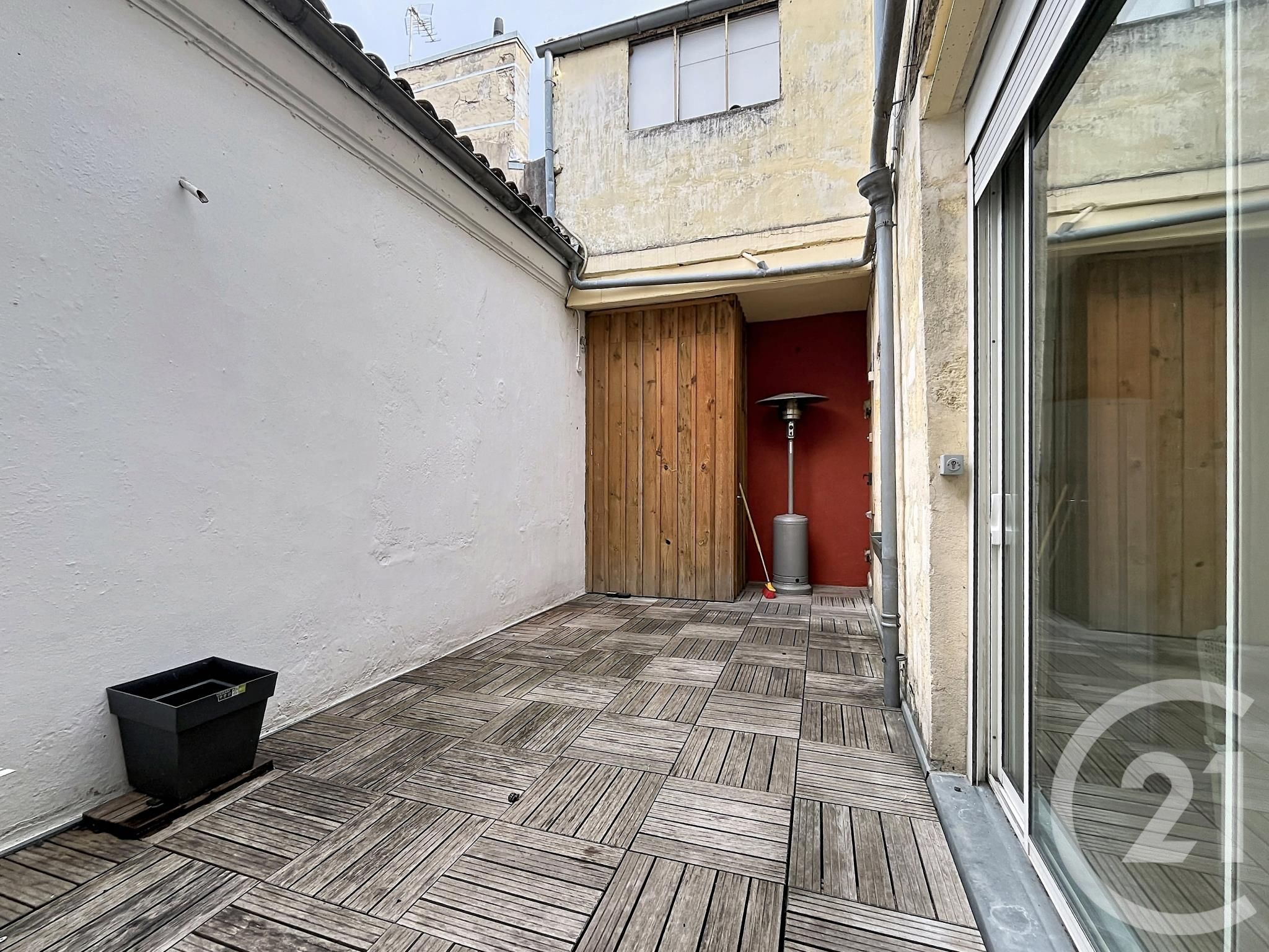 Flat Rue Poyenne in Bordeaux