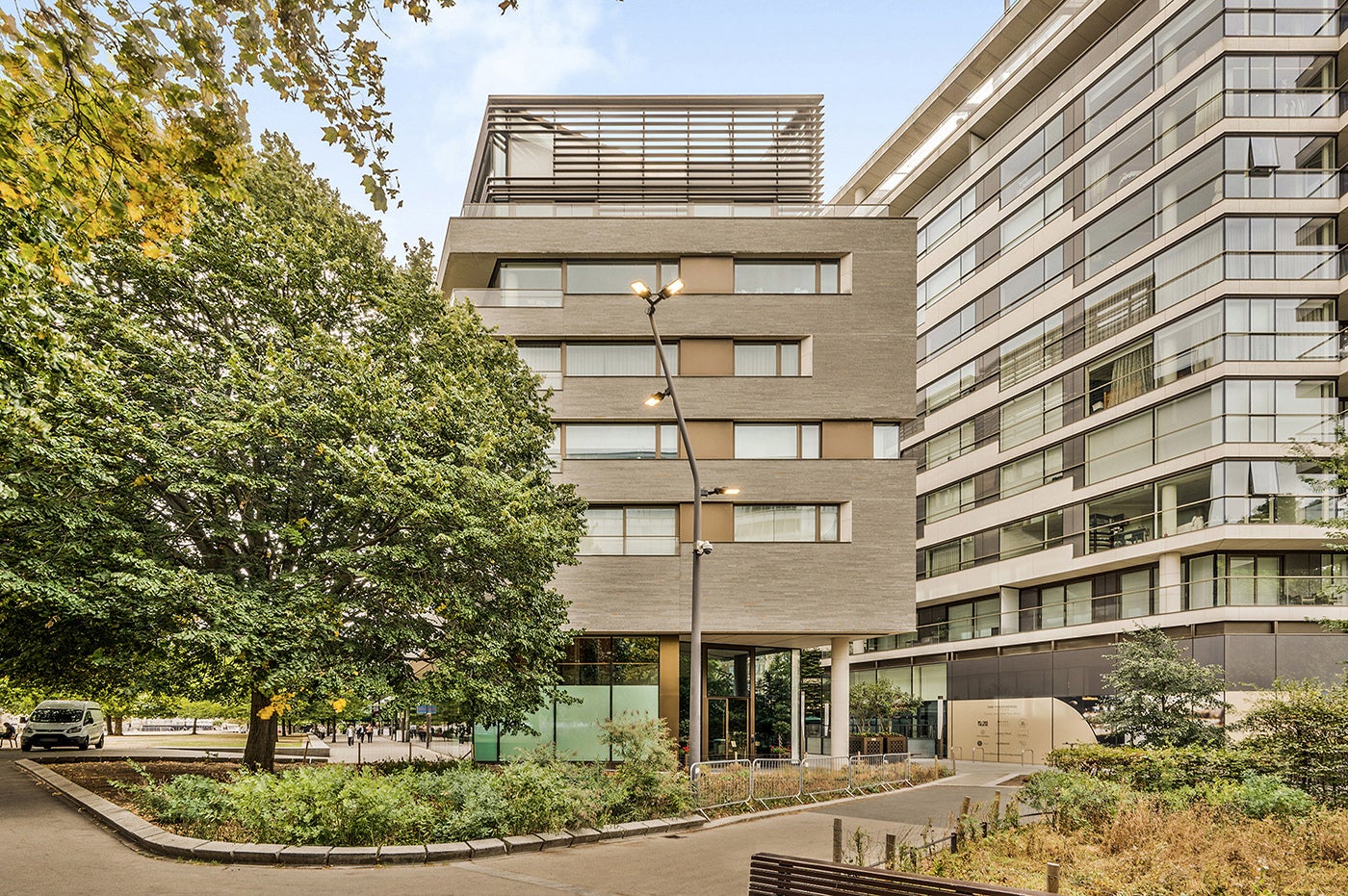 Flat Earls Way in Greater London