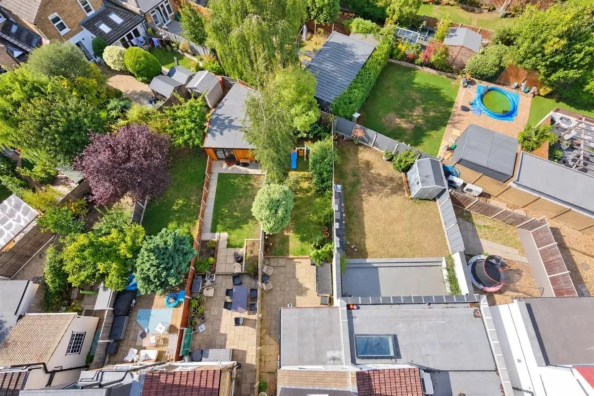 House Shenfield Road in Greater London