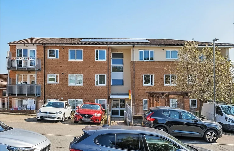Flat Windrush Drive in High Wycombe Community Board