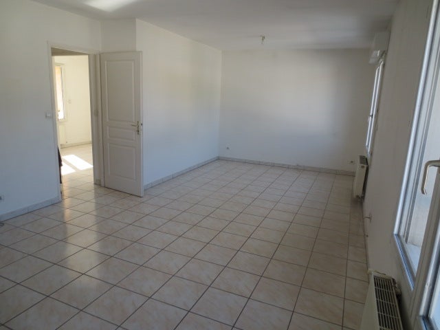 Flat Rue Georges Picot in Villeurbanne