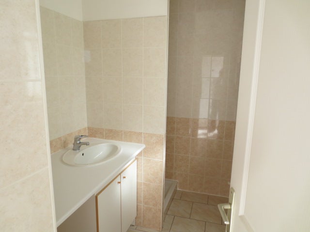 Flat Rue Georges Picot in Villeurbanne