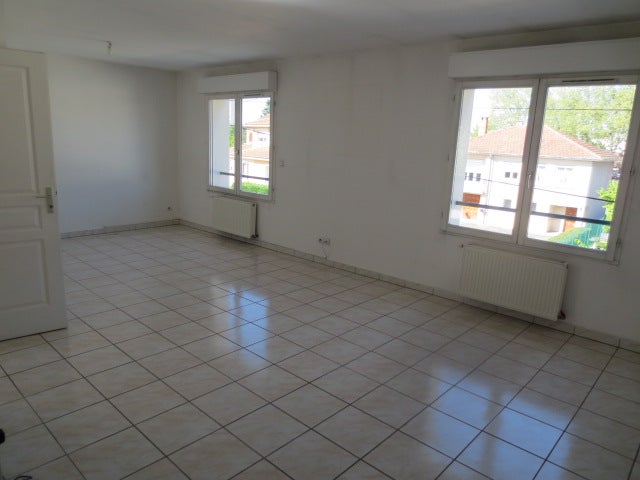 Flat Rue Georges Picot in Villeurbanne