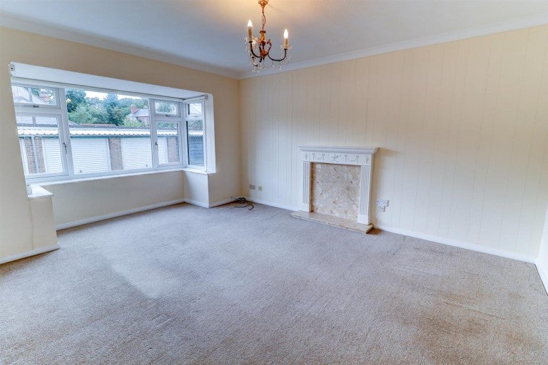 Flat Leam Terrace in Royal Leamington Spa