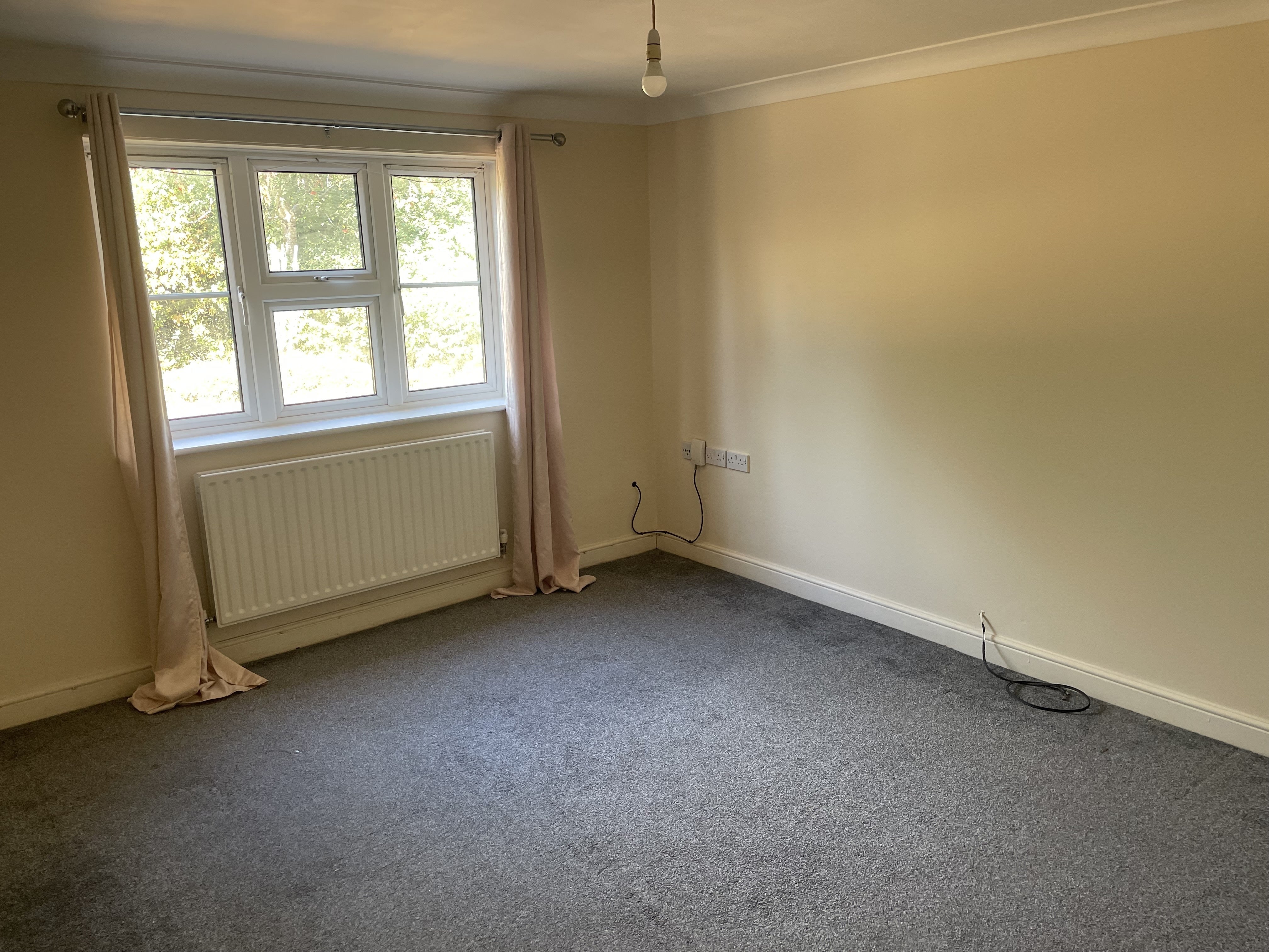 Flat Jessamine Road in Southampton