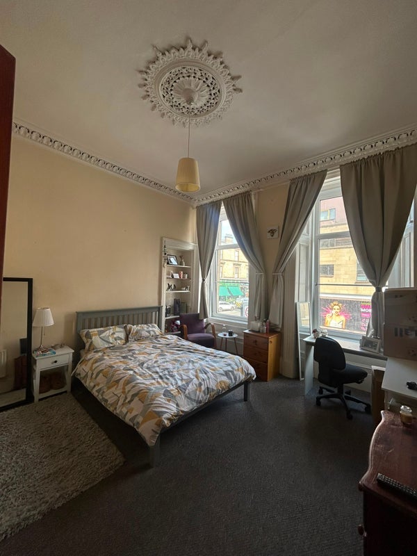 Room Cresswell Street in Glasgow