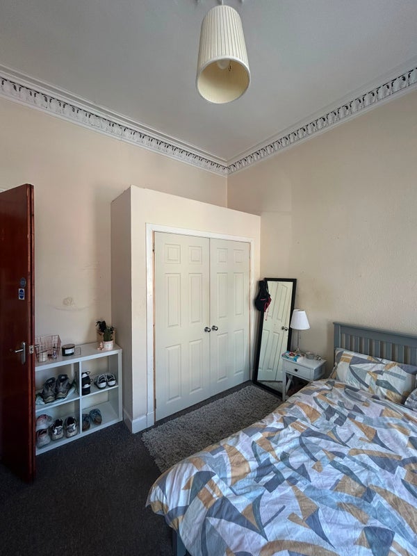 Room Cresswell Street in Glasgow