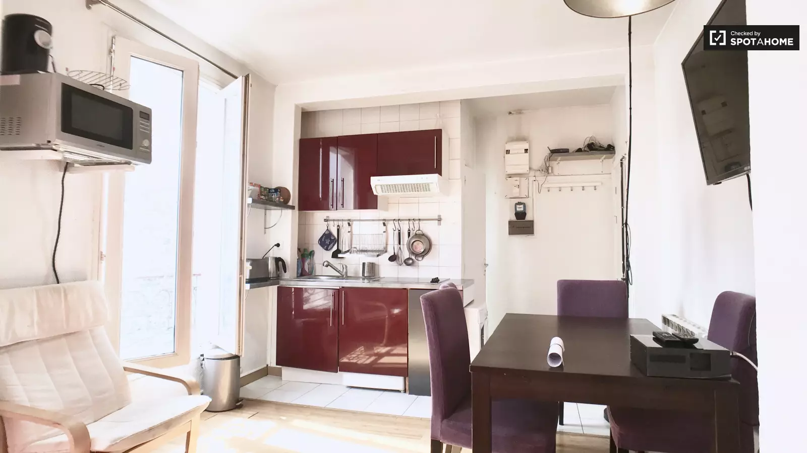 Flat Rue Demarquay in Paris