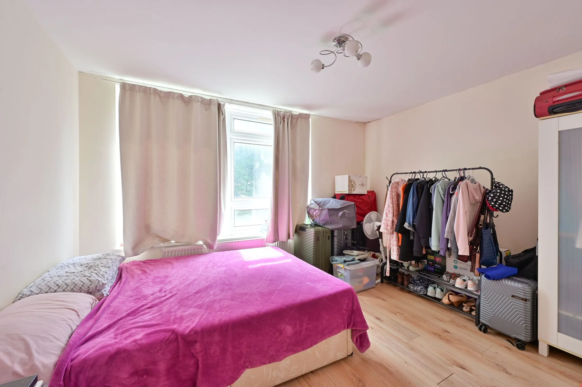 Flat Brett House Close in Greater London