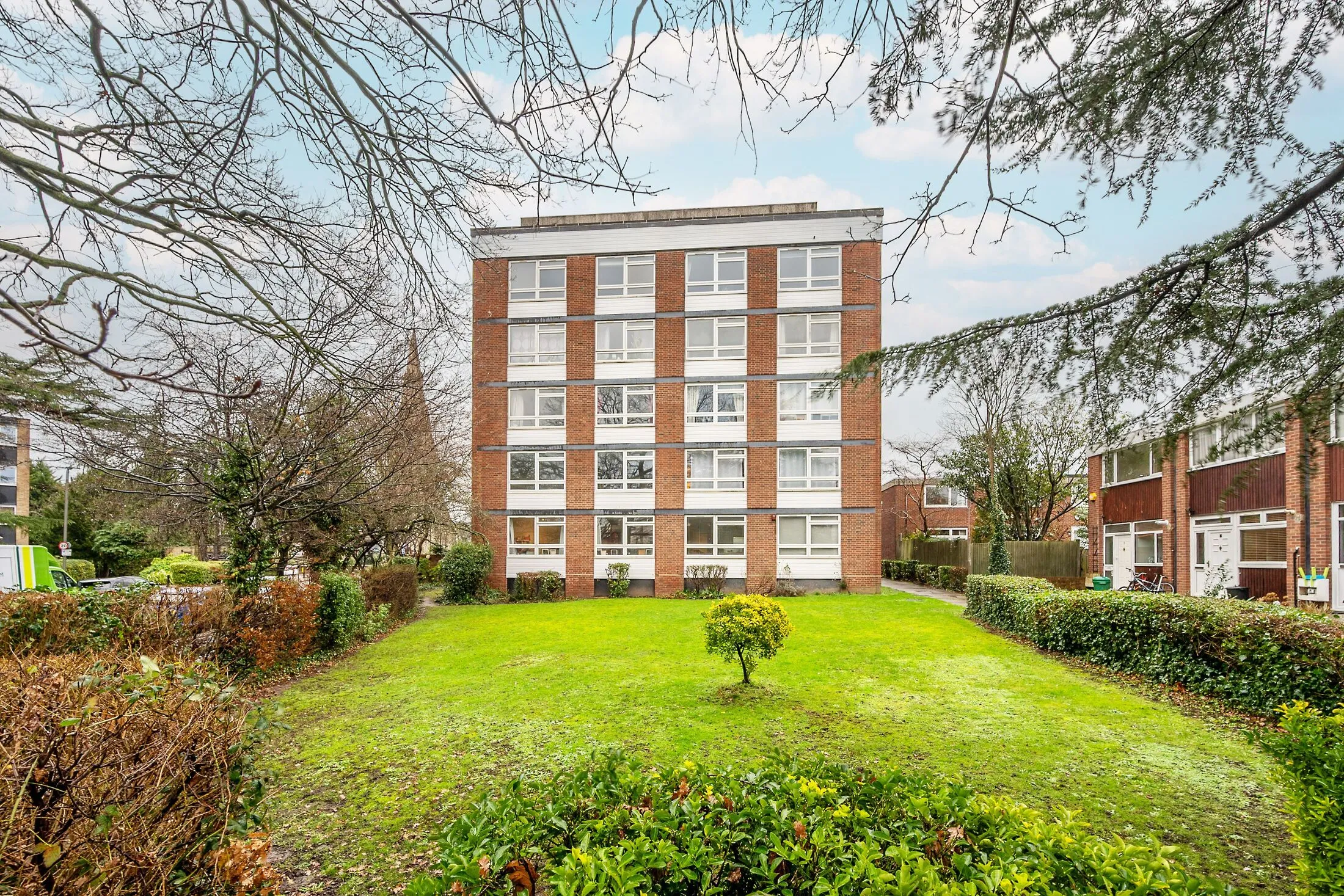 Flat Brett House Close in Greater London