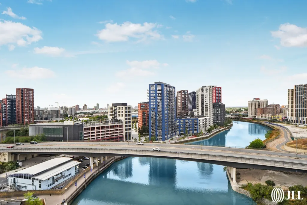 Flat Hercules Slip in Greater London
