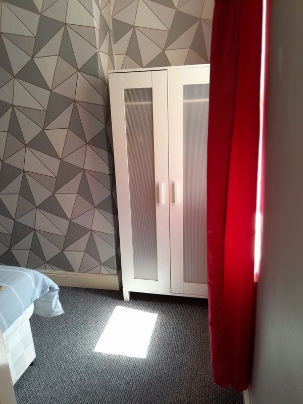Room Pennington Road in Litherland