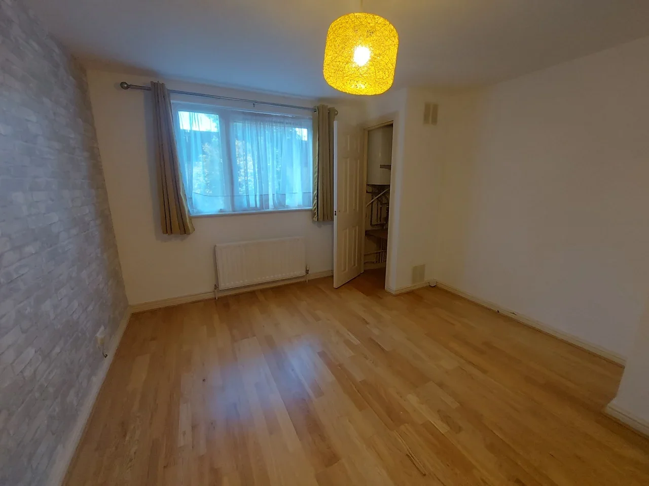 Flat Shapland Way in Greater London