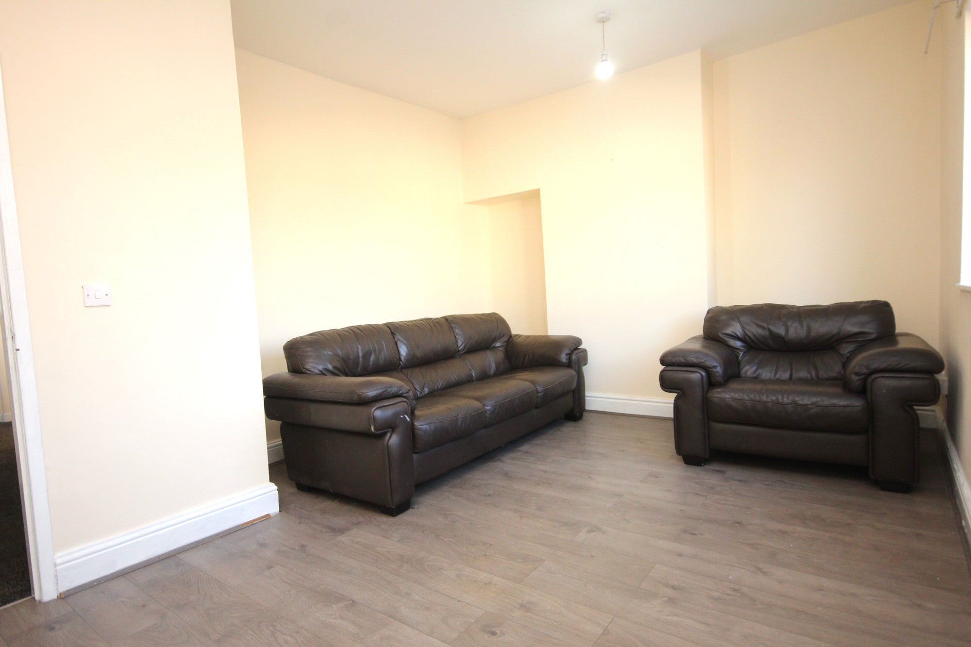Flat Watkin Lane in Preston