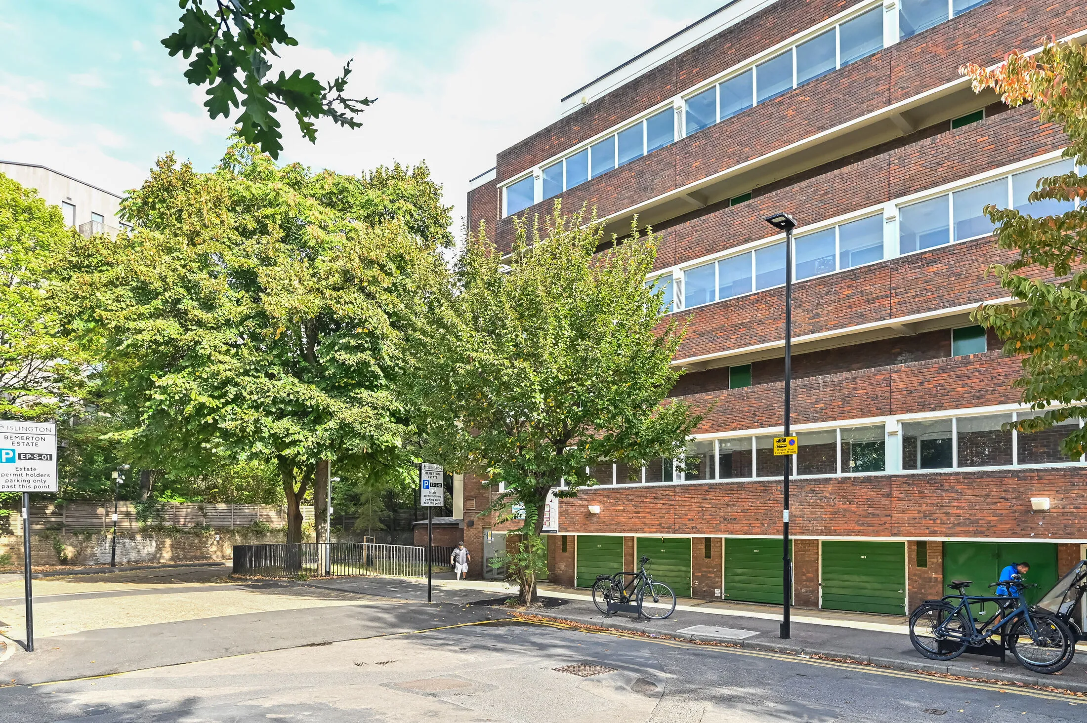 Flat Pembroke Street in Greater London